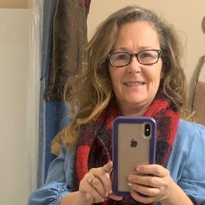 Meet your Posher, Julia